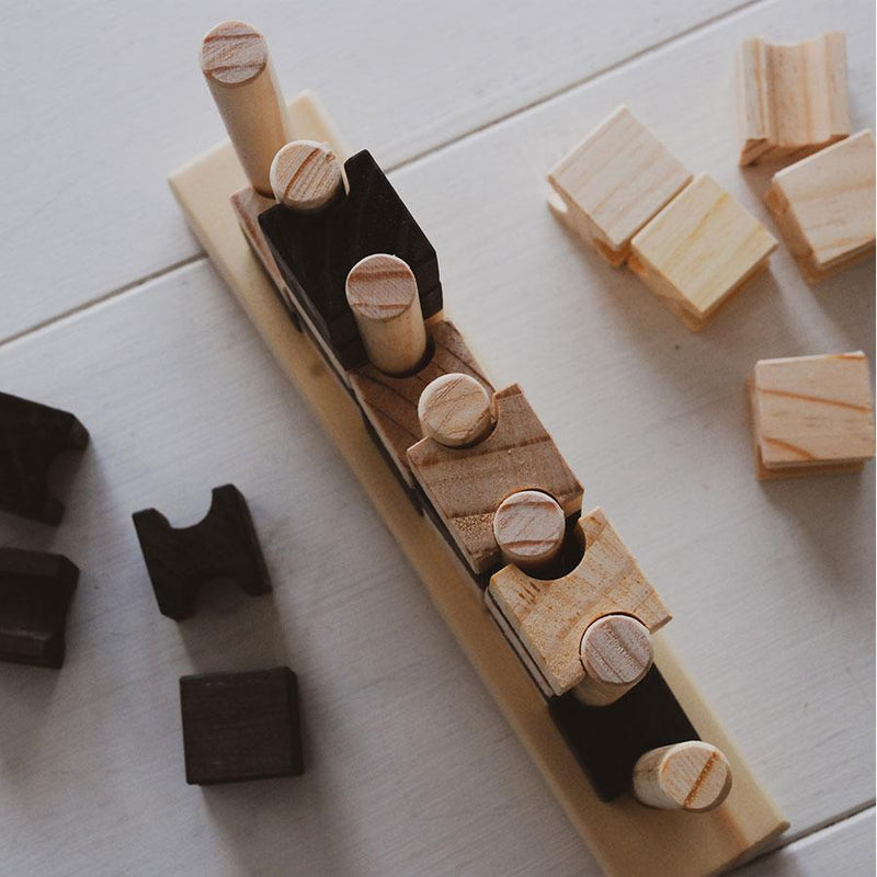 Four-in-a-Row Small (Travel Size) Wooden Toys Stumped 